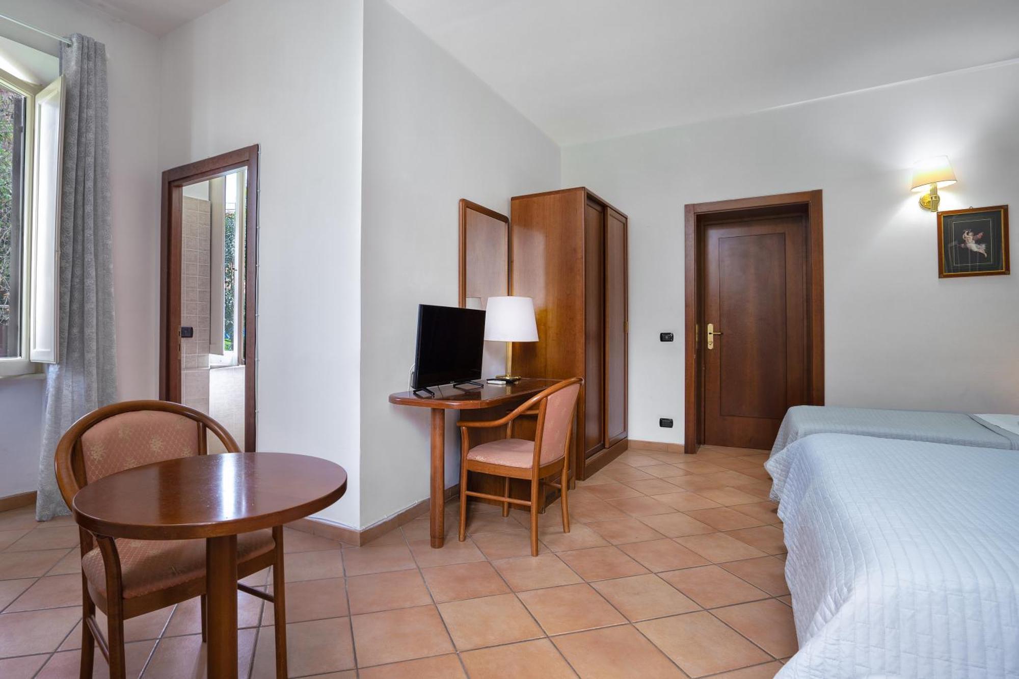 Comfort Rooms Villa Gaia Tor Vergata Roma Exterior foto